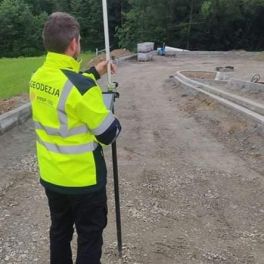 geodeta-firma-geodezyjna-debica (3).jpg